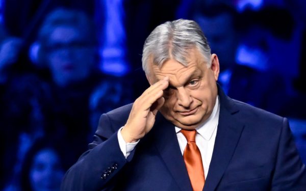 Înfrângerea lui Orban zguduie extrema-dreaptă din Europa, scrie New York Times