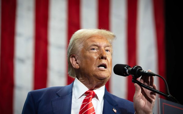 Trump, REACȚIE SURPRINZĂTOARE: Mulțumește Iranului, dar blochează navele