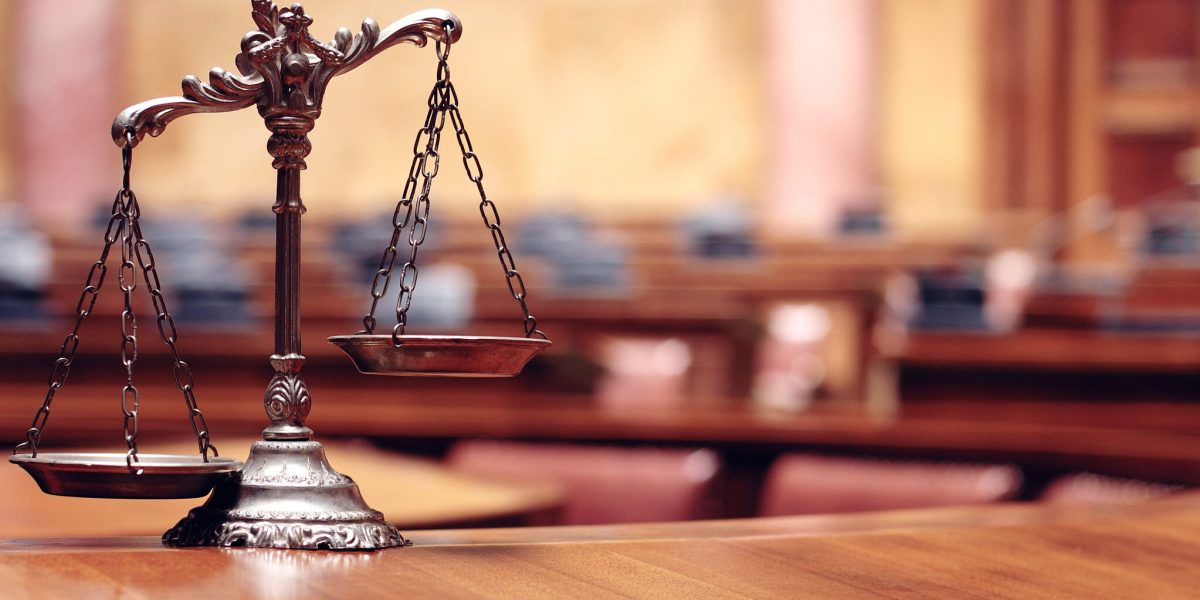 Boarfe, telefoane și-o sapă: Statul, îmbogățit cu bunuri „uitate”