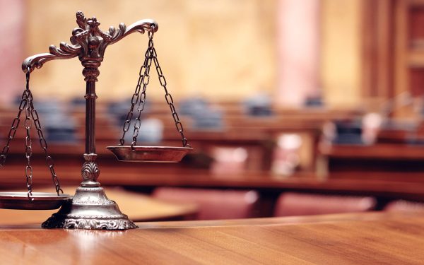 Boarfe, telefoane și-o sapă: Statul, îmbogățit cu bunuri „uitate”