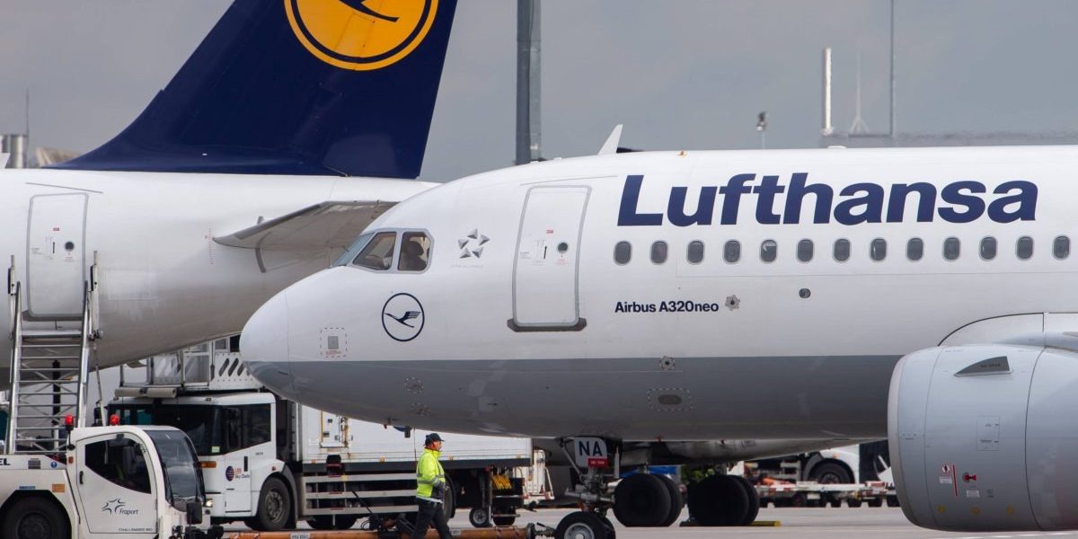 Lufthansa, lovitură pentru călători: 20.000 de zboruri anulate din cauza prețurilor