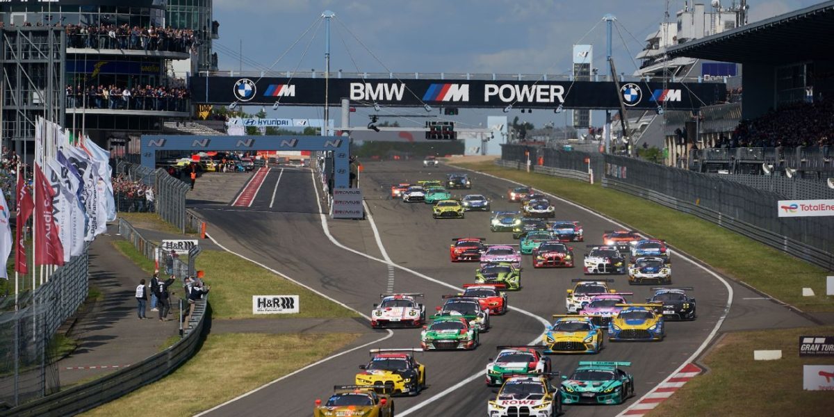 Pilot decedat într-o cursă Nurburgring cu Max Verstappen