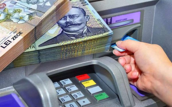 Aproape 3 milioane de pensionari, cu până la 1.000 lei pe card de la stat