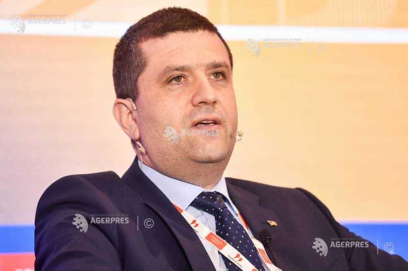 Miruță dă verdictul: Halele Armatei, ruină. Copaci în loc de armament