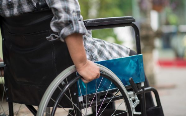 Cheltuieli astronomice: Peste 11.000 de lei lunar pentru un adult cu dizabilități în Sectorul 1