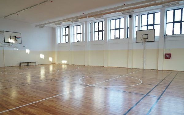 Modernizare sala Școala 82, Sectorul 3: Lucrările se scumpesc, din nou!