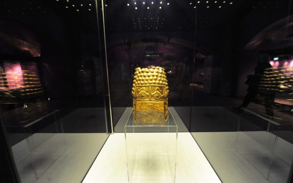 Cât te costă intrarea la Muzeu, unde-i Coiful de la Coțofenești