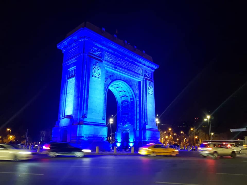 Capitolul Istoric al Conștientizării Autismului în București: Clădiri Iconice Iluminate în Albastru de Ziua Mondială Într-un gest simbolic menit să aducă în prim-plan importanta conștientizării autismului, mai multe dintre cele mai emblematice clădiri din Capitală vor fi iluminae în albastru în această seară, de la ora 22:00