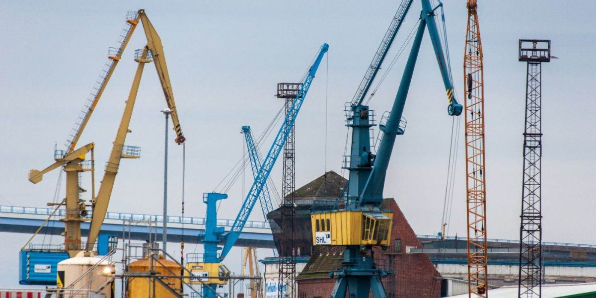 Exporturile Chinei, lovite de conflictul din Orientul Mijlociu