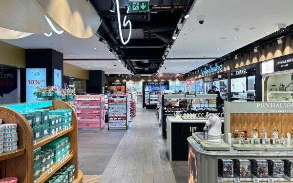 Avioane la sol: Restricțiile lovește puternic vânzările de lux