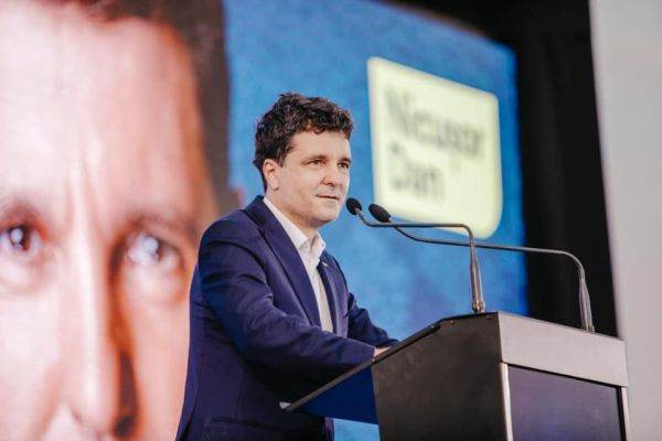 Nicuşor Dan, despre televizor: „Copiii nu mă lasă să am!”
