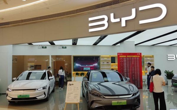 BYD, pe cale să devină primul constructor chinez membru ACEA