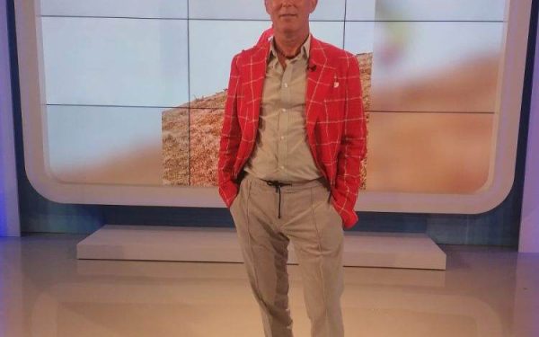 Mugur Mihăescu (AUR): „Votanți, votați ce a vrut poporul” despre moțiune