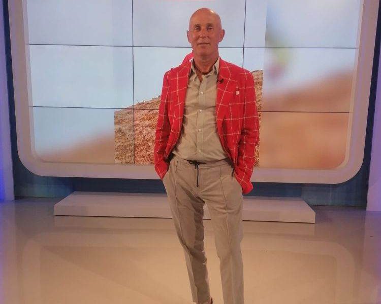 Mugur Mihăescu (AUR): „Votanți, votați ce a vrut poporul” despre moțiune