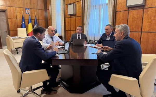 Bolojan și Ivan, discuții despre energie: Prețuri mai bune și sistem rezistent