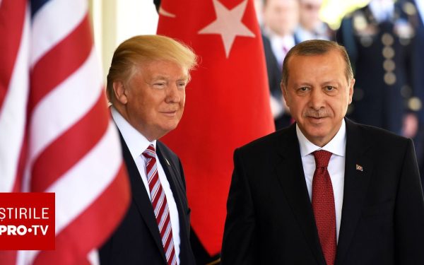 Turcia îl sfidează pe Donald Trump: Nu redeschide strâmtoarea Ormuz