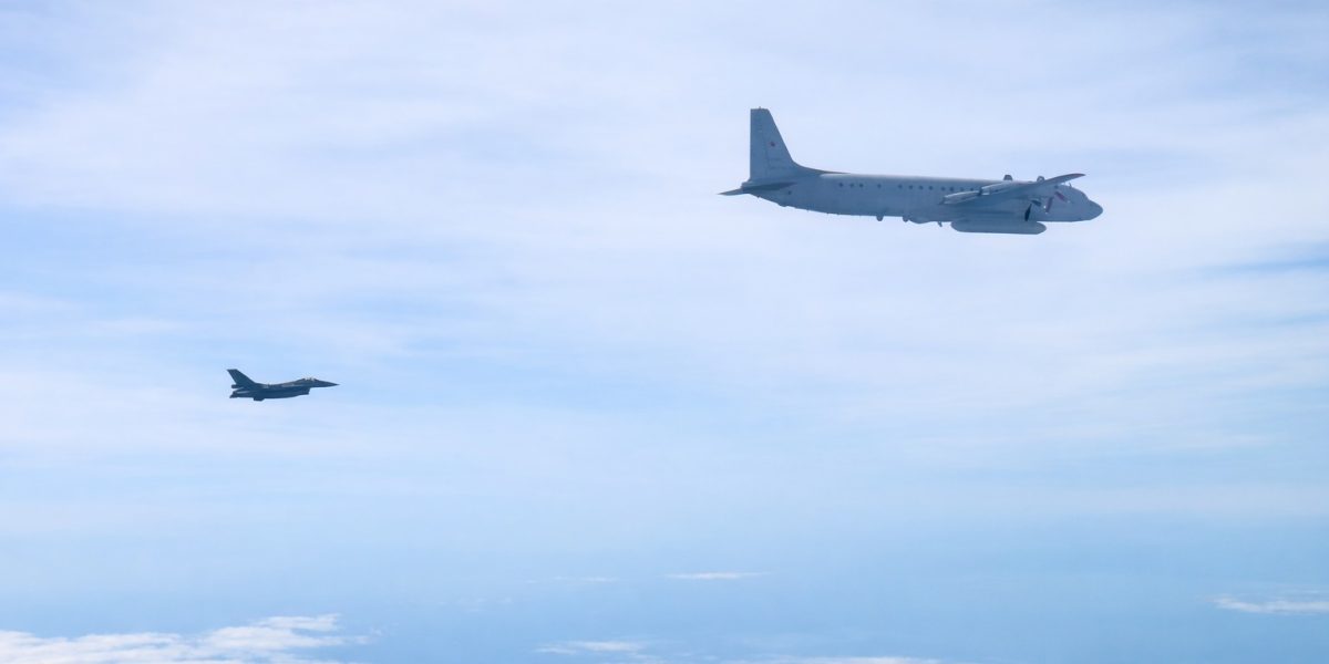 F-16 ROMÂNEȘTI, la interceptare: Avion Rusesc, prins în spațiul Baltic
