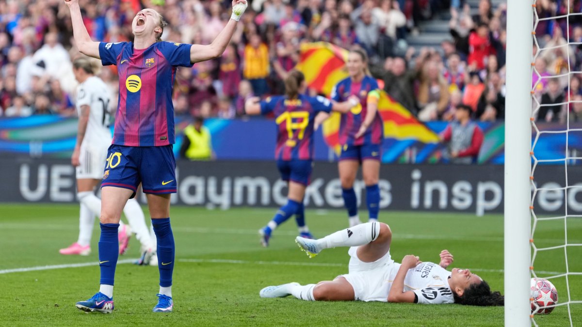 Soarele apune peste oraș, iar în piețele și străzile din apropierea Camp Nou, umbrele se lungesc, iar atmosfera vibrată se împletește cu forfotă de după fierbințea meciului din Champions League