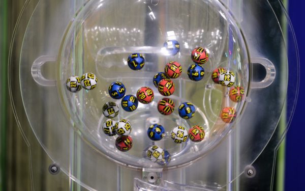 Loto Paști 2026: Vezi numerele norocoase! Câștigătorii au dat marea lovitură