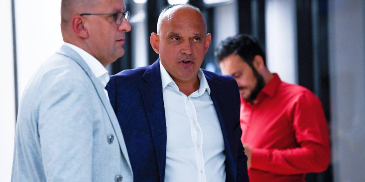 Prunea, martor la schimbarea uluitoare a lui Selymes: jucător scos după 10 minute