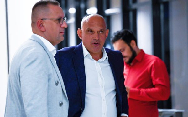 Prunea, martor la schimbarea uluitoare a lui Selymes: jucător scos după 10 minute