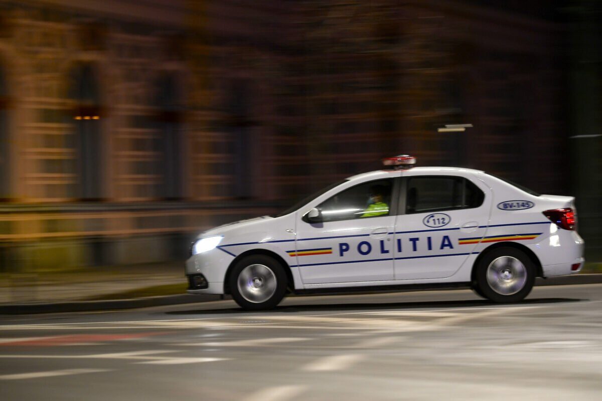 Impact sângeros de Paște în Ilfov: Doi tineri, morți după ce mașina s-a izbit de copac