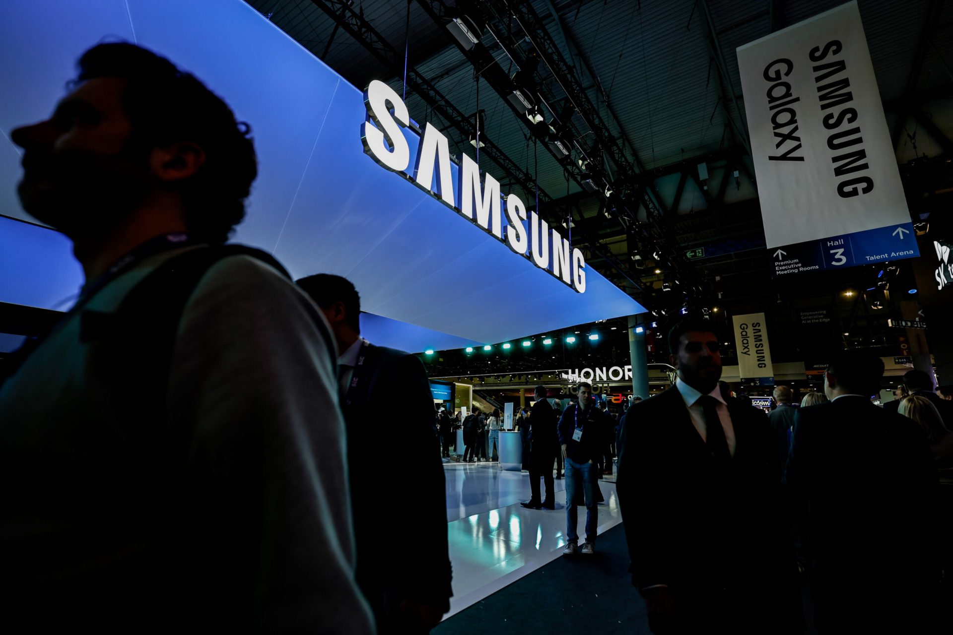 Samsung va reduce suportul pentru aplicația de mesagerie proprie, Samsung Messages, în favoarea Google Messages, pentru a oferi utilizatorilor o experiență mai consistentă pe platforma Android și acces la cele mai recente funcții de inteligență artificială