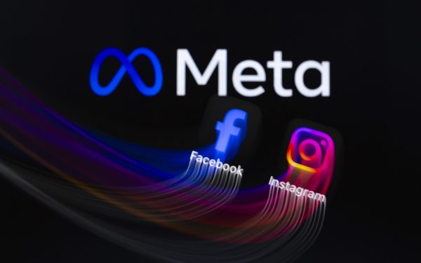 Meta, supraveghere totală: Clicurile și tastele angajaților, analizate pentru AI