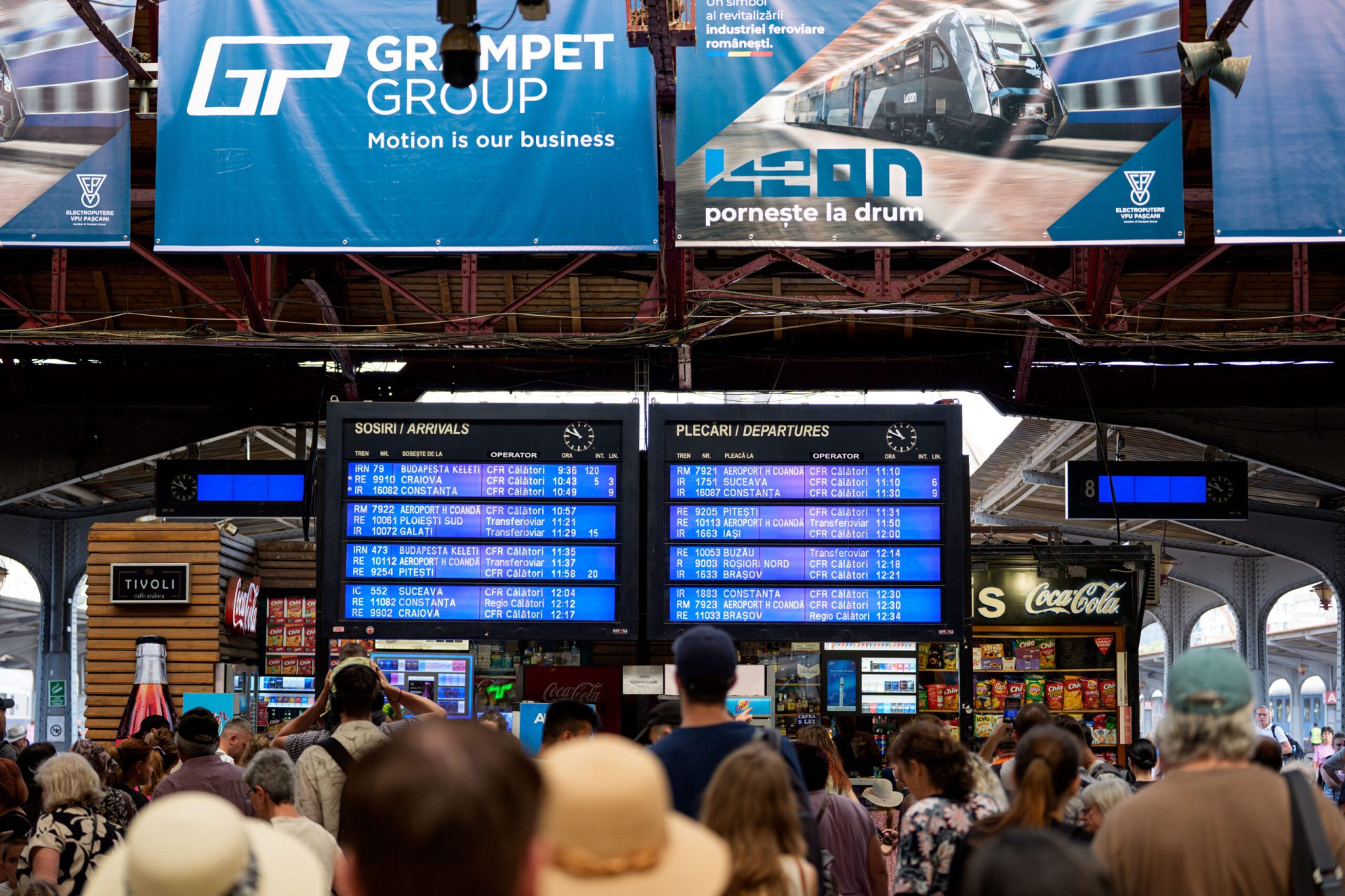 CFR Călători va suplimenta trenurile pe rutele cele mai solicitate, în special cele care leagă Bucureștiul de marile orașe, pentru a face față traficului crescut din sezonul estival și perioadele cu volum mare de călători