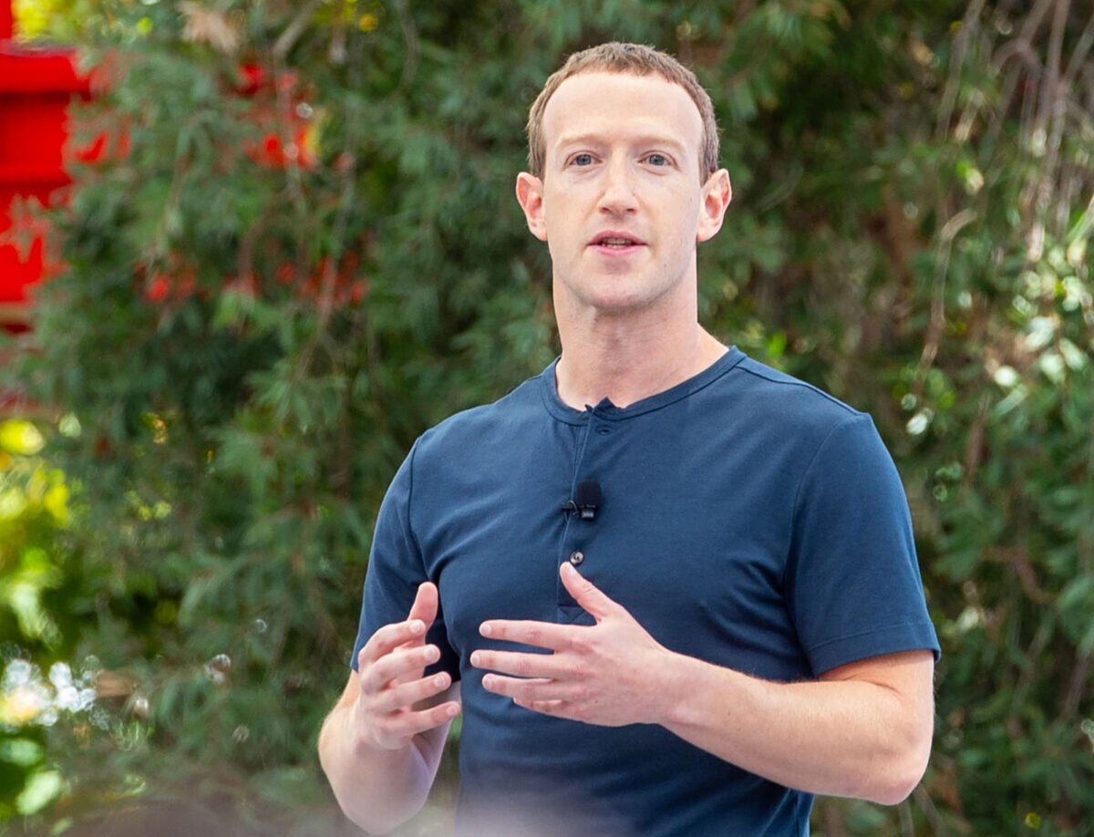 Meta clonează digital pe Mark Zuckerberg: Angajații pot „vorbi” cu șeful