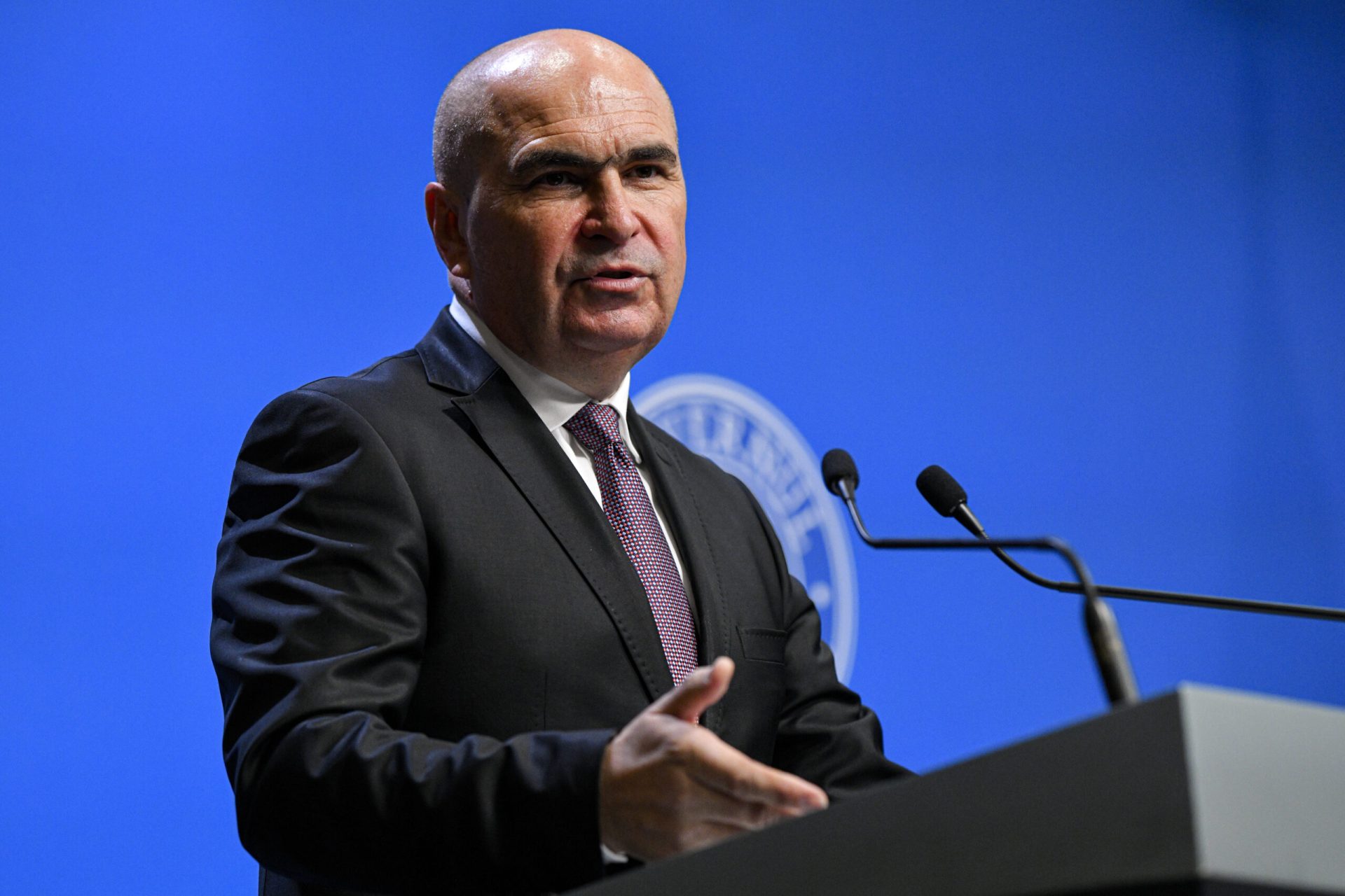 Premierul Nicolae Ciucă și președintele Nicușor Dan au transmis mesaje de Paște, adresate credincioșilor catolici și protestanți din România, în contextul sărbătorilor pascale