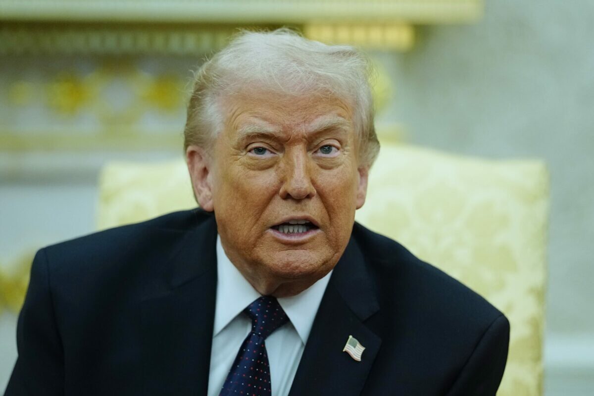 Trump, vindecător IA: Imaginea-șoc cu Donald în rol de Isus stârnește controverse