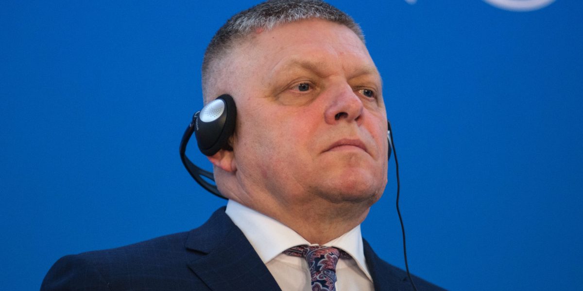 Fico, mesaj-bombă la adresa lui Magyar și Orban, în zorii zilei