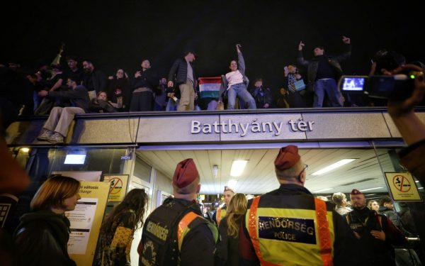 Budapesta, chef după „masacrul electoral”: Orban, înfrânt. Ce urmează?