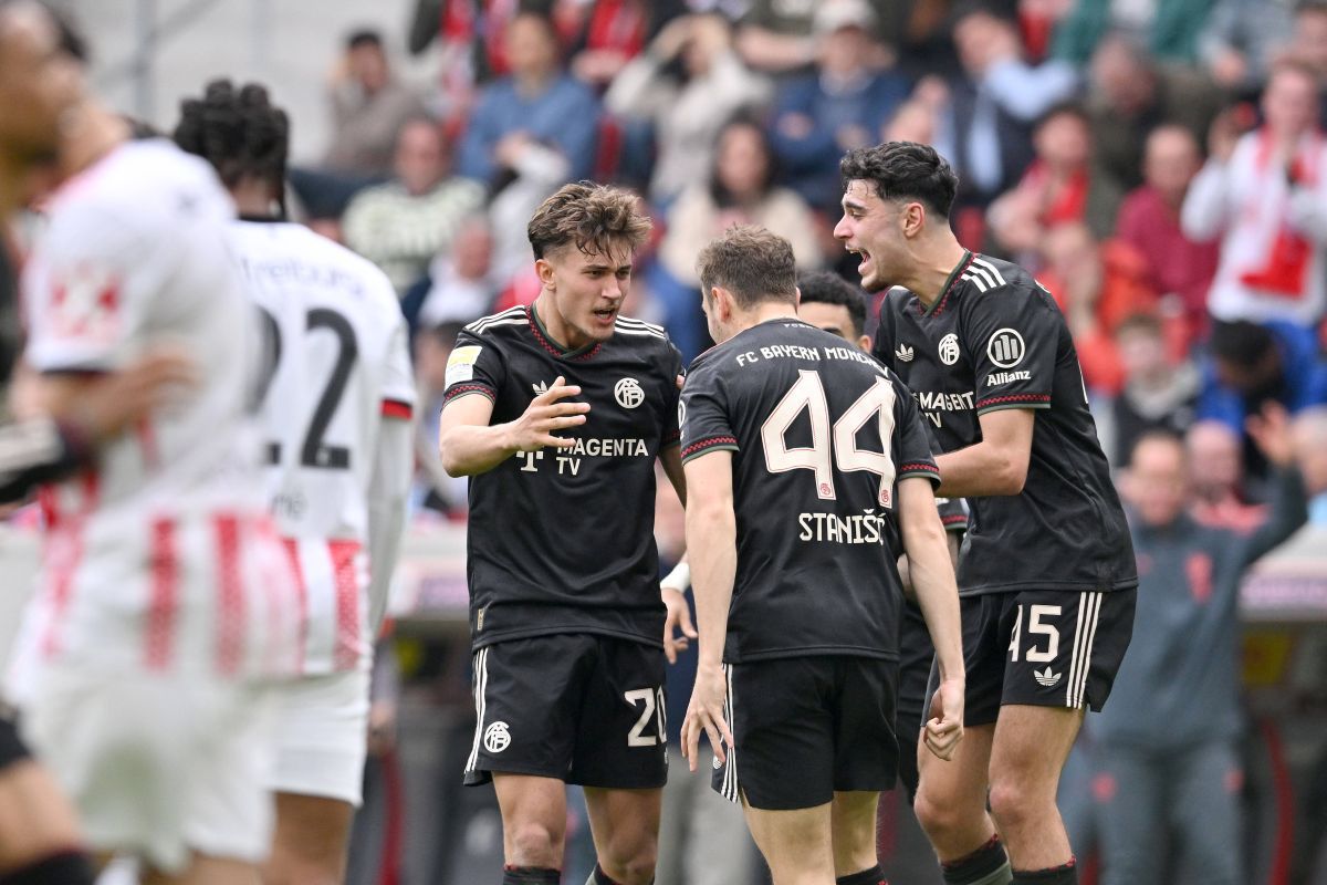 Real Madrid și Bayern München se înfruntă marți în „sferturile” Ligii Campionilor Partida tur dintre Real Madrid și Bayern München, programată marți, de la ora 22:00, stârnește deja emoții în lumea fotbalului