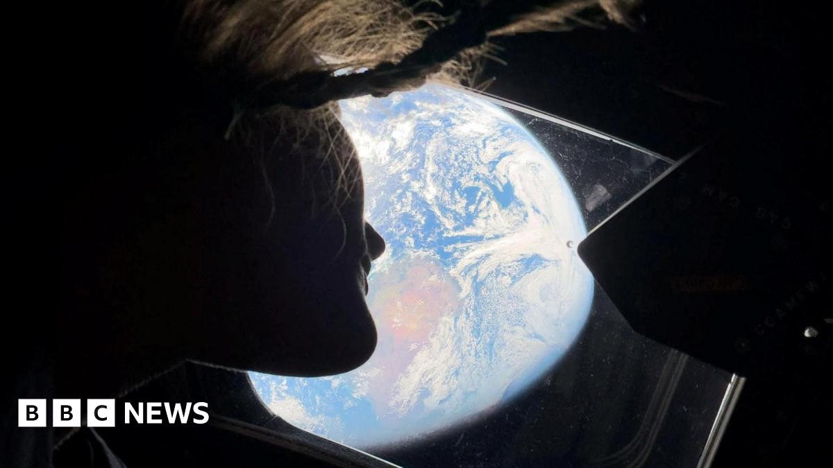O misiune spațială fără precedent în istoria recentă a NASA Artemis II, cea mai recentă misiune spațială a NASA, a pornit cu succes de pe puntea de lansare din Cape Canaveral, marcând un moment istoric în explorarea lunară