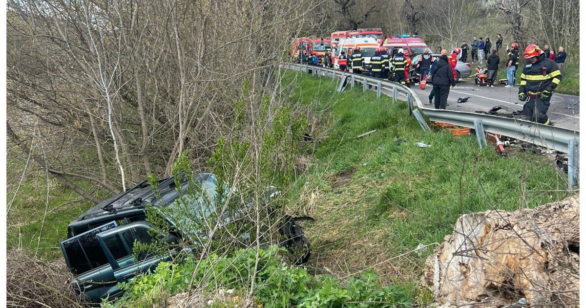 Accident GRAV în Sibiu: Cinci persoane, inclusiv doi adolescenți, la spital