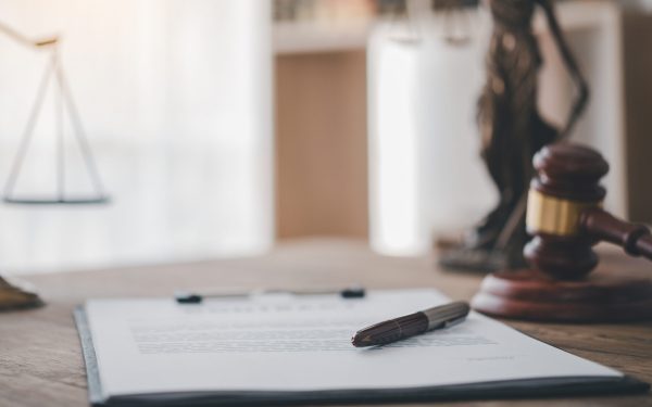 Amenda penală vs. contravențională: Ce fel de sancțiune îți dărâmă viața?