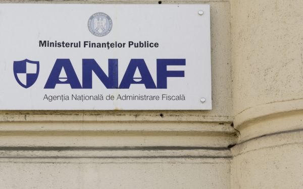 Atenție, români! ANAF avertizează: escroci sună și se dau inspectori Antifraudă