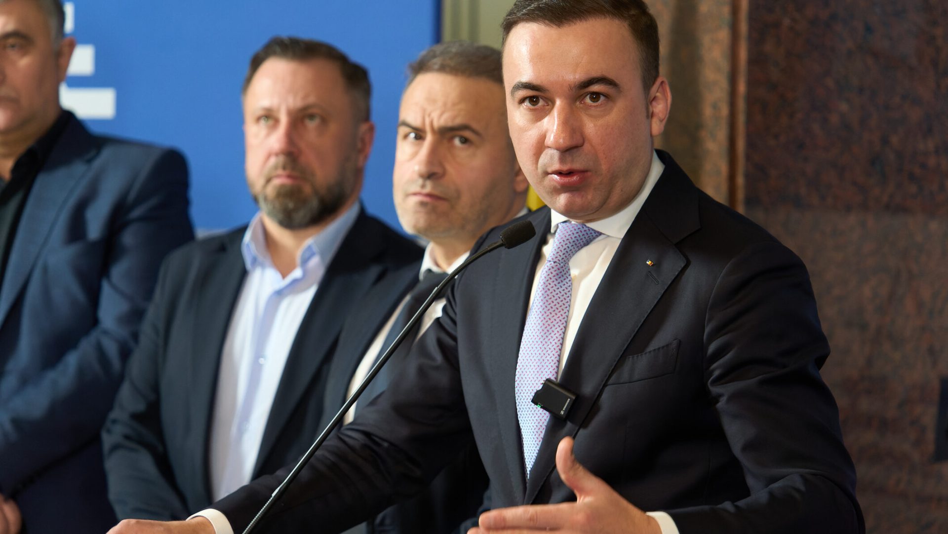 România va continua să se bazeze pe gaze naturale și combustibili fosili în următorii zece ani, potrivit declarațiilor făcute de ministrul Energiei