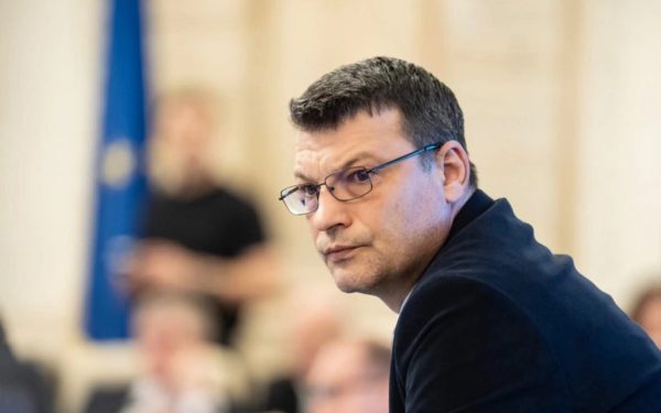 Rodeanu (USR): Reforma companiilor de stat, NU vânzarea țării, ci STOP risipei