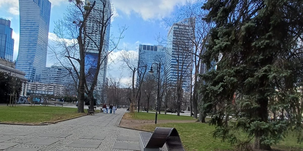 Varșovia, model pentru București: Trotuare libere și sute de km de piste