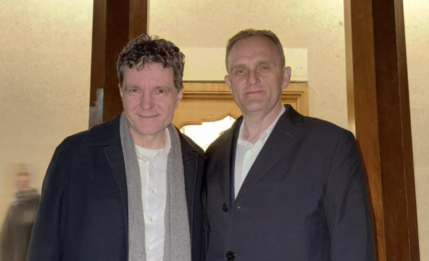 Nicușor Dan, la mănăstire cu șeful PSD Prahova în Vinerea Mare