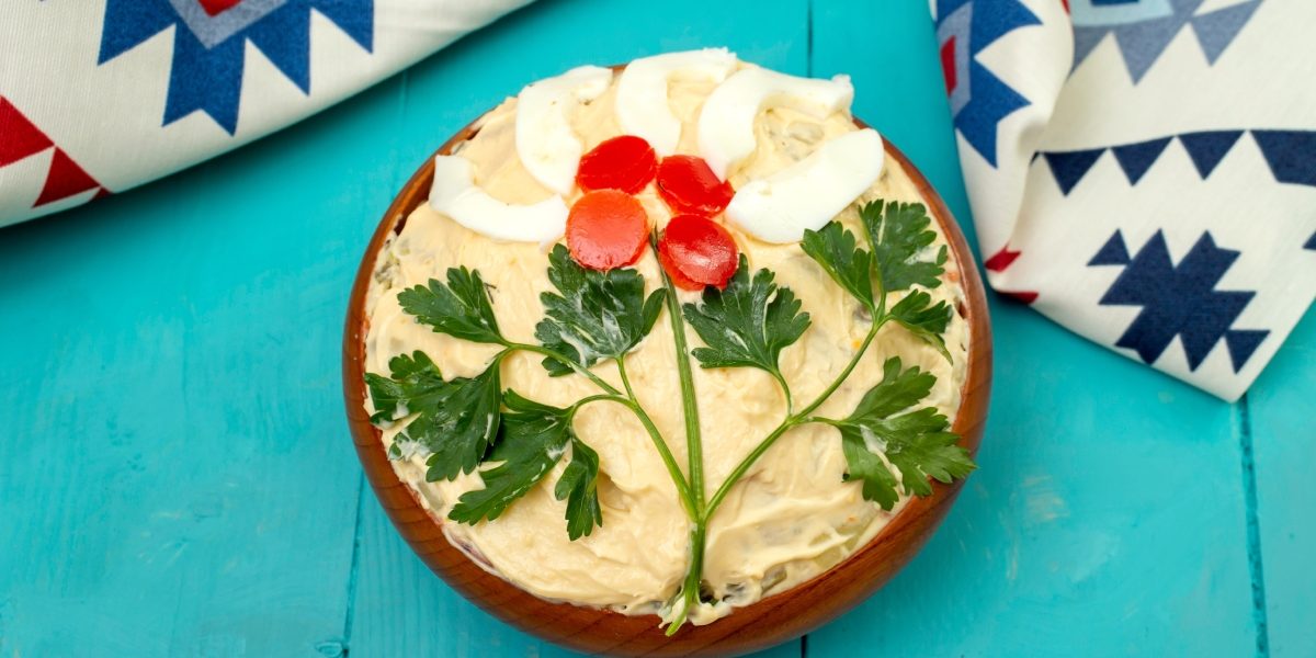 Cât rezistă, de fapt, salata boeuf la frigider? Află după câte zile se strică