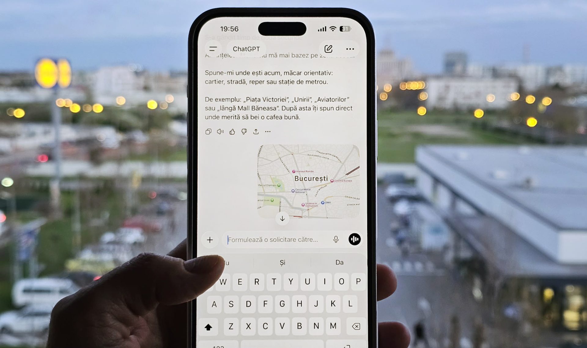 ChatGPT poate accesa locația utilizatorului, dar nu în mod automat Recent, a apărut informația că ChatGPT, unul dintre cele mai populare modele de inteligență artificială, poate afla locația utilizatorului său