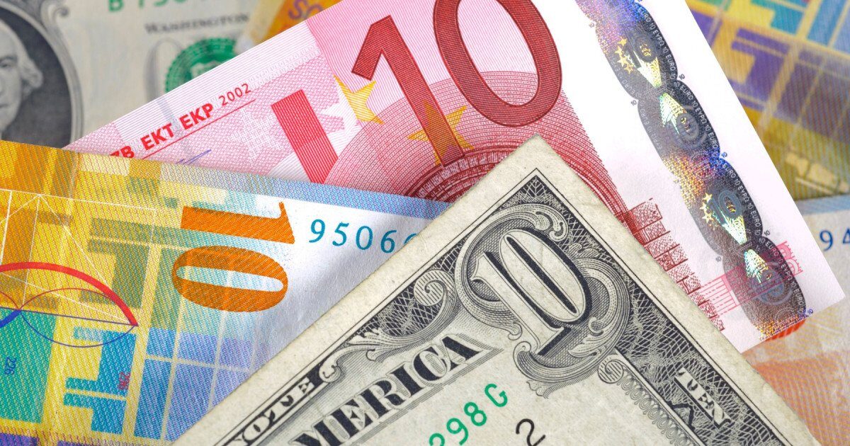 Curs BNR: Euro și francul elvețian, în cădere liberă. Aurul se ieftinește