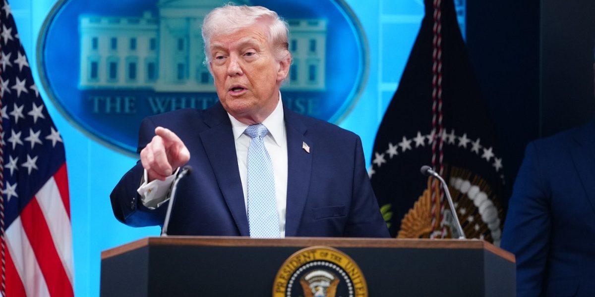 Declarații de susținere pentru Donald Trump: Cine-l apără pe liderul de la Casa Albă