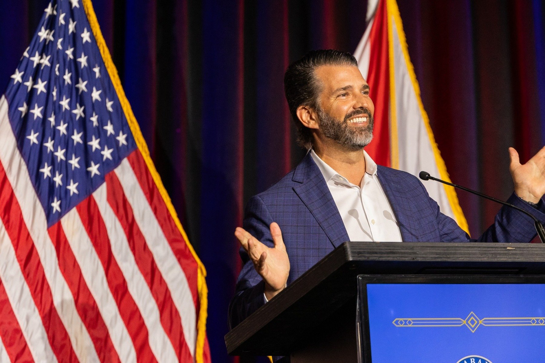 Fiul fostului președinte american Donald Trump, în vizită în Bosnia, susținere pentru liderul pro-rus Dodik Donald Trump Jr., fiul cel mare al fostului președinte al Statelor Unite, Donald Trump, a efectuat marți o vizită în Republica Srpska, o entitate din Bosnia și Herțegovina, considerată de mulți analiști ca un gest de sprijin pentru liderul pro-rus Milorad Dodik