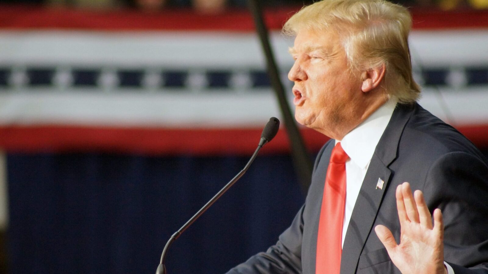 Iranul nu cedează: Trump promite că nu va avea bombă atomică