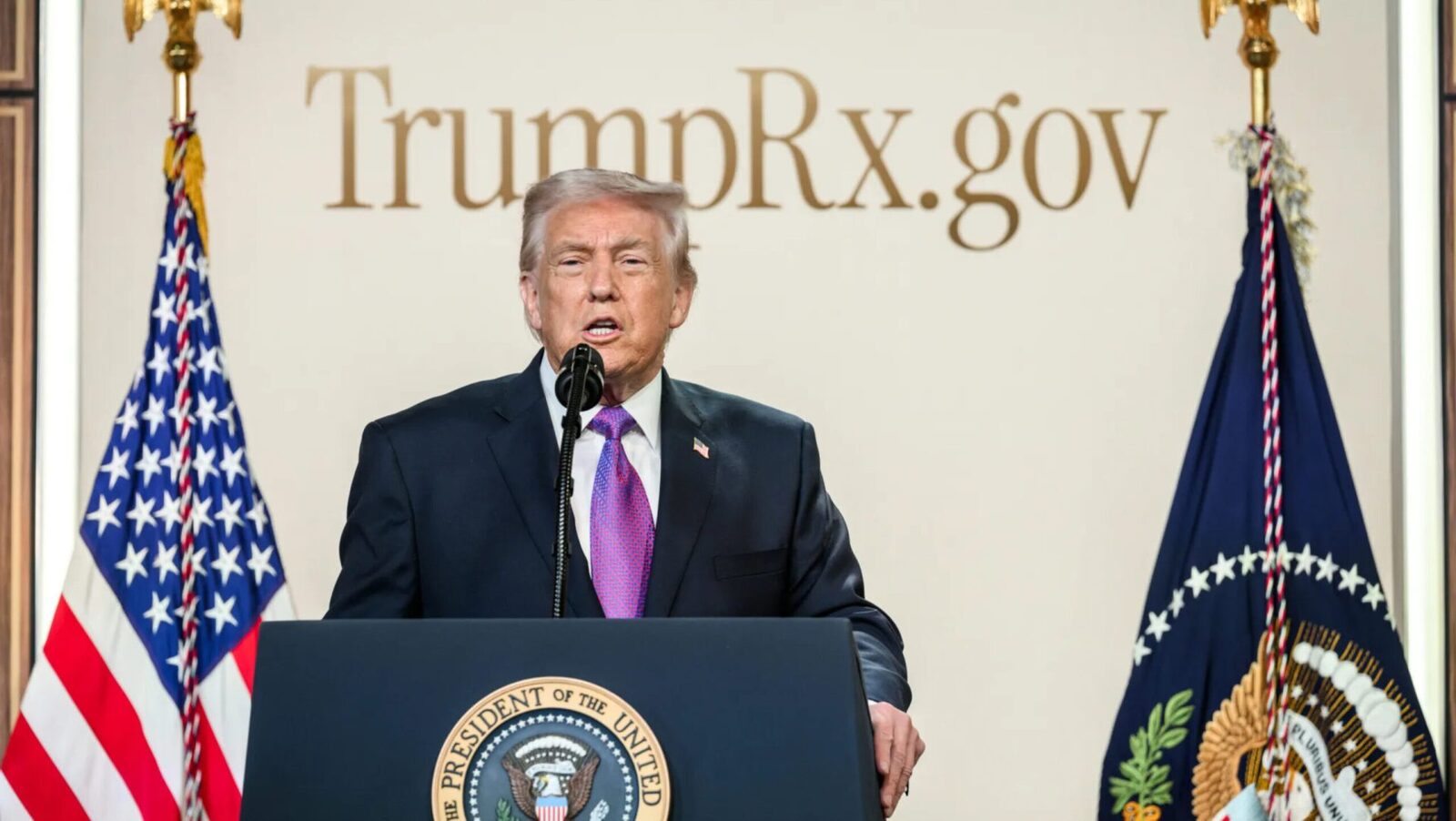 SUA și Iran la masa negocierilor: Trump, despre Ormuz: „O vom deschide”